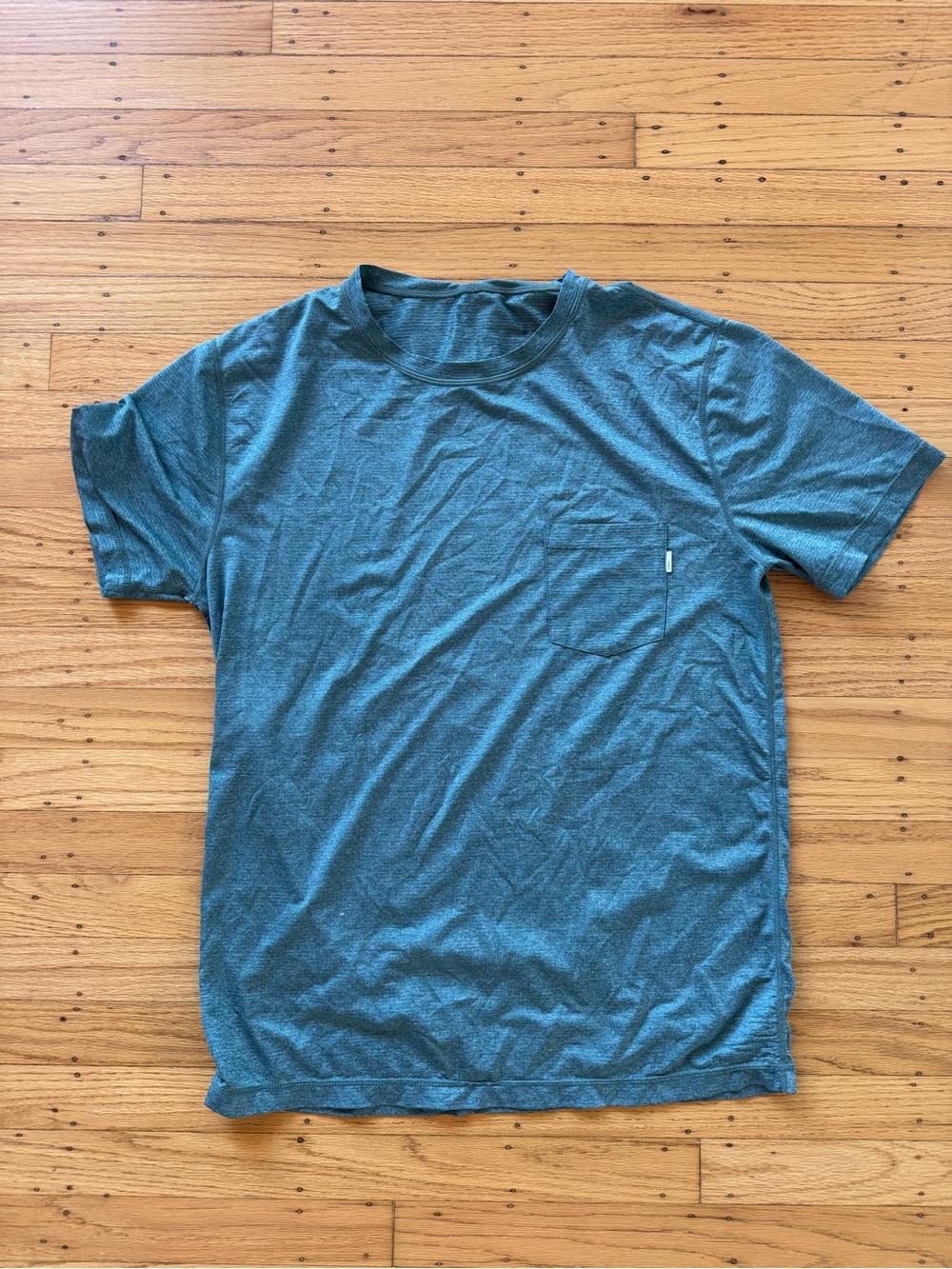 Vuori Menās Performance Pocket T Shirt Green Short Sleeve